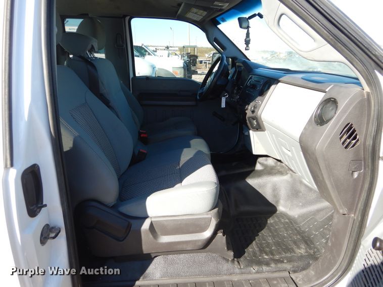 image for item FK9963 2012 Ford F350 Super Duty SuperCab pickup truck