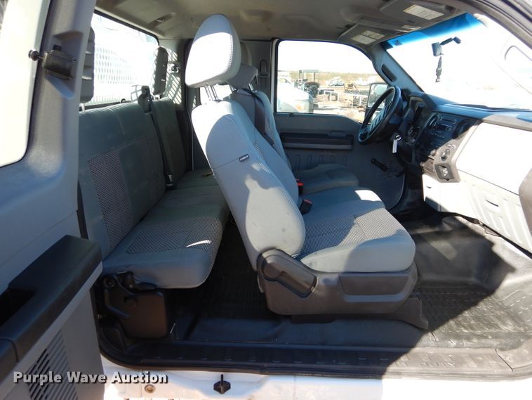 image for item FK9963 2012 Ford F350 Super Duty SuperCab pickup truck