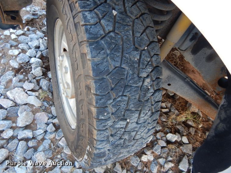 image for item FK9963 2012 Ford F350 Super Duty SuperCab pickup truck