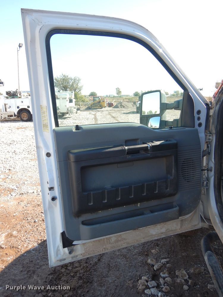 image for item FK9964 2014 Ford F450 Super Duty SuperCab utility truck