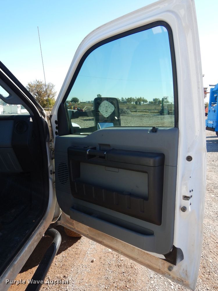 image for item FK9964 2014 Ford F450 Super Duty SuperCab utility truck