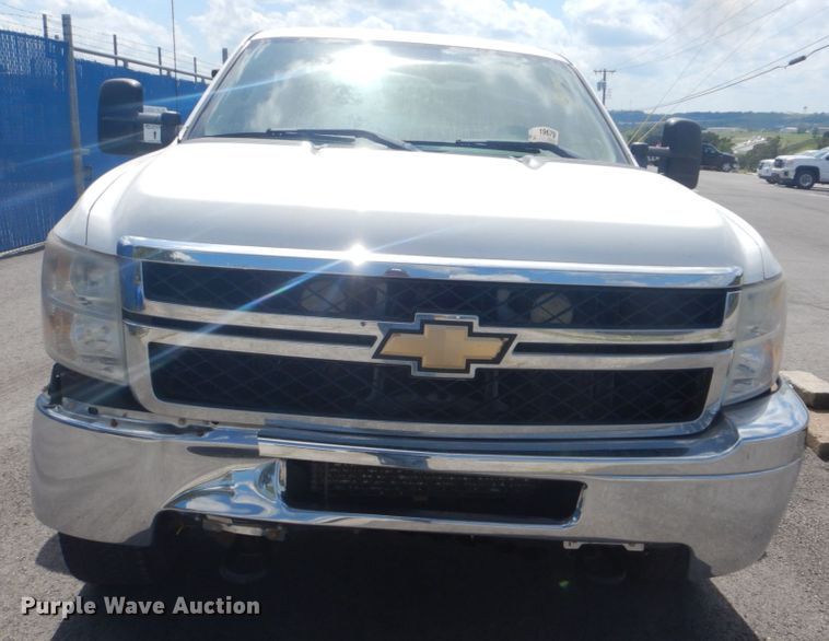 image for item FT9489 2011 Chevrolet Silverado 2500HD Ext. Cab utility bed pickup truck