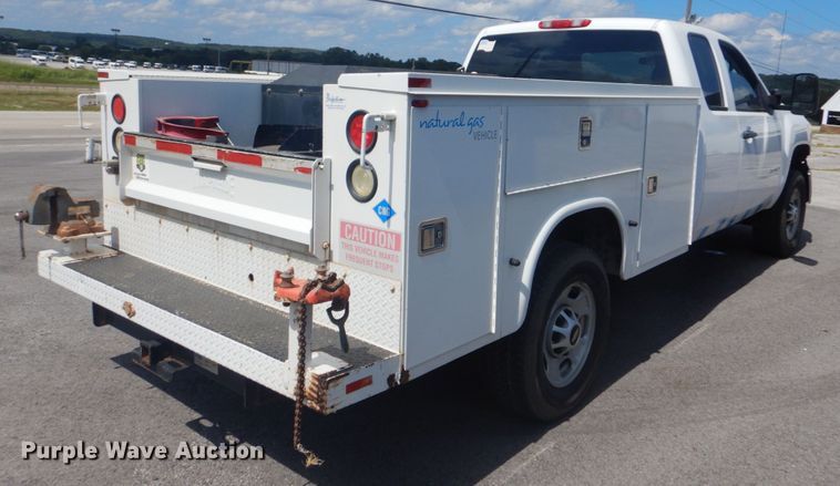 image for item FT9489 2011 Chevrolet Silverado 2500HD Ext. Cab utility bed pickup truck
