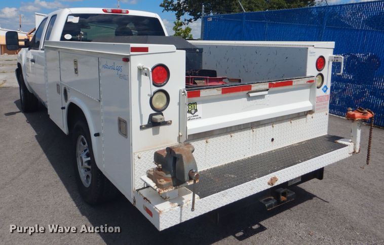 image for item FT9489 2011 Chevrolet Silverado 2500HD Ext. Cab utility bed pickup truck