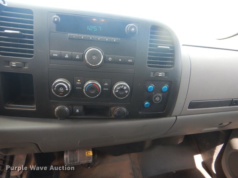 image for item FT9489 2011 Chevrolet Silverado 2500HD Ext. Cab utility bed pickup truck