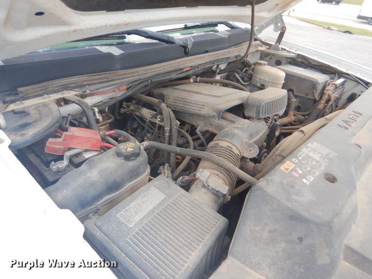 image for item FT9489 2011 Chevrolet Silverado 2500HD Ext. Cab utility bed pickup truck