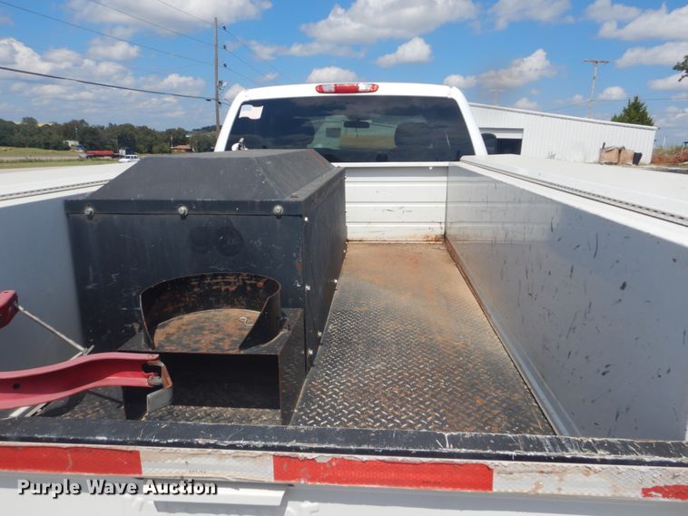 image for item FT9489 2011 Chevrolet Silverado 2500HD Ext. Cab utility bed pickup truck