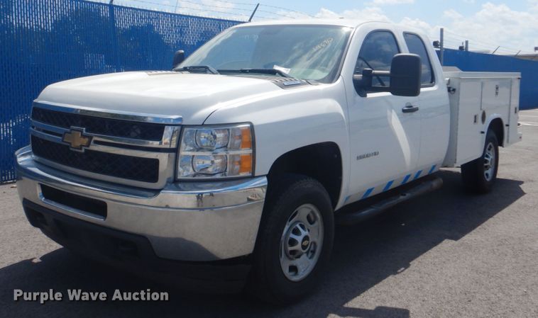 image for item FT9490 2011 Chevrolet Silverado 2500HD Ext. Cab utility bed pickup truck