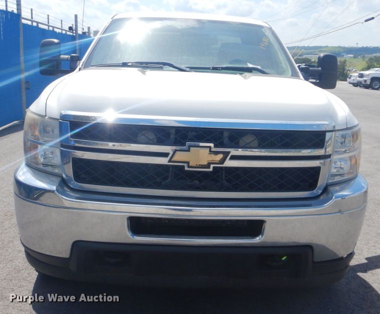 image for item FT9490 2011 Chevrolet Silverado 2500HD Ext. Cab utility bed pickup truck