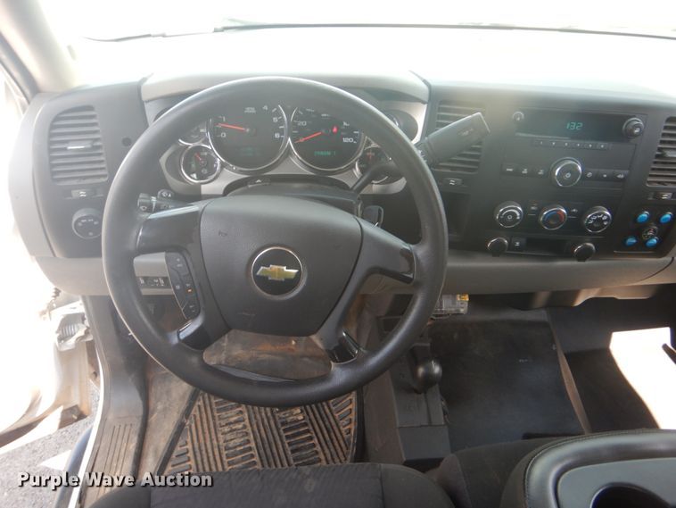 image for item FT9490 2011 Chevrolet Silverado 2500HD Ext. Cab utility bed pickup truck