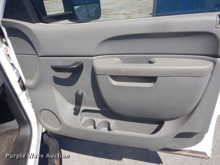 image for item FT9490 2011 Chevrolet Silverado 2500HD Ext. Cab utility bed pickup truck