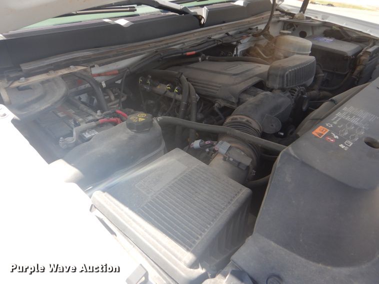 image for item FT9490 2011 Chevrolet Silverado 2500HD Ext. Cab utility bed pickup truck