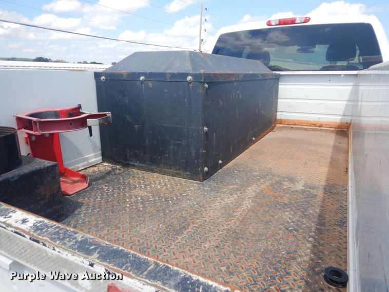 image for item FT9490 2011 Chevrolet Silverado 2500HD Ext. Cab utility bed pickup truck