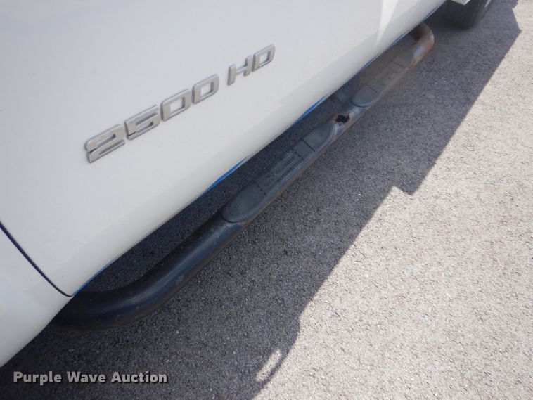 image for item FT9490 2011 Chevrolet Silverado 2500HD Ext. Cab utility bed pickup truck