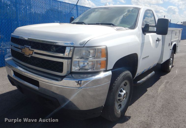 image for item FT9491 2011 Chevrolet Silverado 2500HD utility bed pickup truck