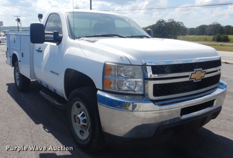 image for item FT9491 2011 Chevrolet Silverado 2500HD utility bed pickup truck