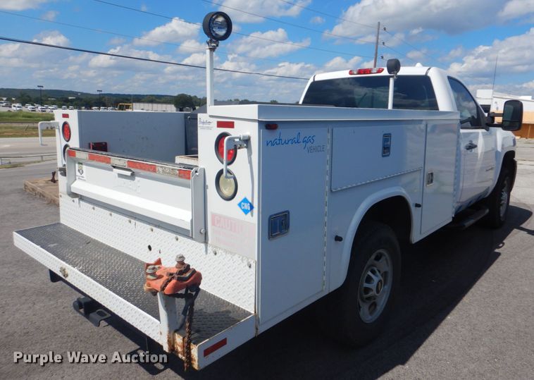 image for item FT9491 2011 Chevrolet Silverado 2500HD utility bed pickup truck