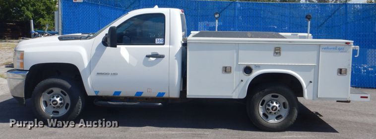 image for item FT9491 2011 Chevrolet Silverado 2500HD utility bed pickup truck