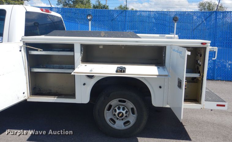 image for item FT9491 2011 Chevrolet Silverado 2500HD utility bed pickup truck