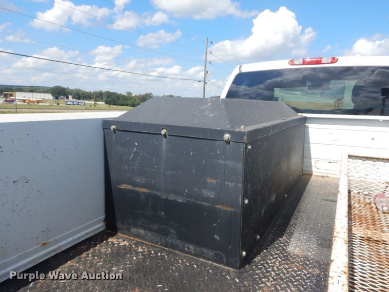 image for item FT9491 2011 Chevrolet Silverado 2500HD utility bed pickup truck