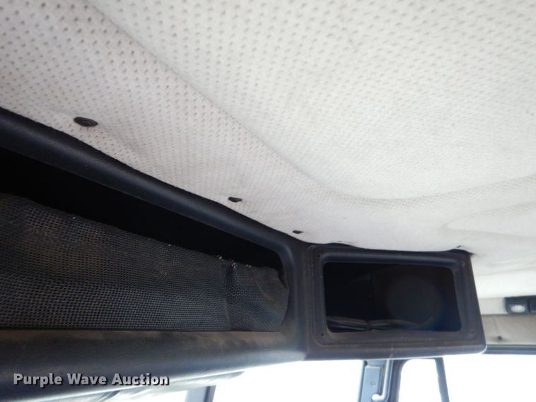 image for item FT9744 2000 Freightliner FLD semi truck