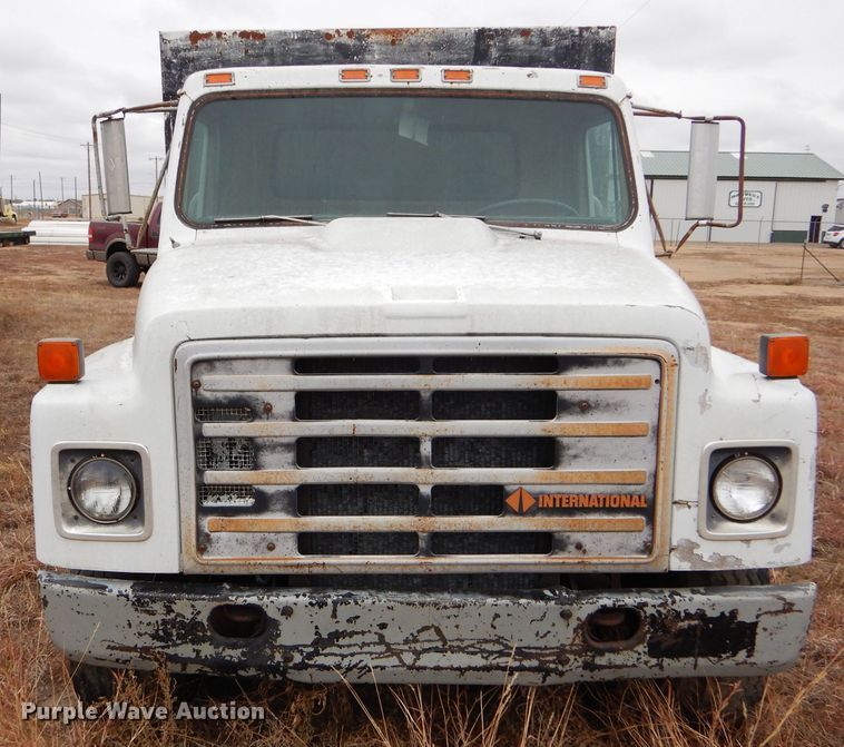 image for item FT9747 1979 International 1724 dump truck