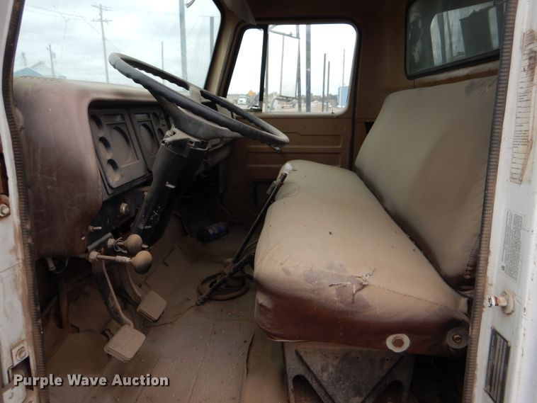 image for item FT9747 1979 International 1724 dump truck