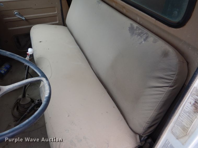 image for item FT9747 1979 International 1724 dump truck