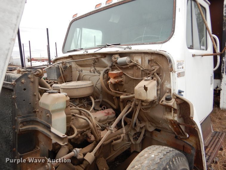 image for item FT9747 1979 International 1724 dump truck