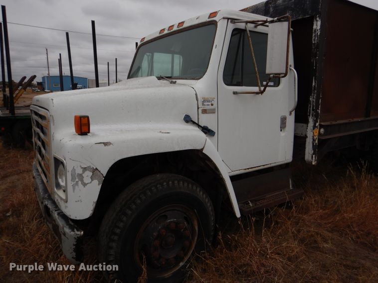 image for item FT9747 1979 International 1724 dump truck
