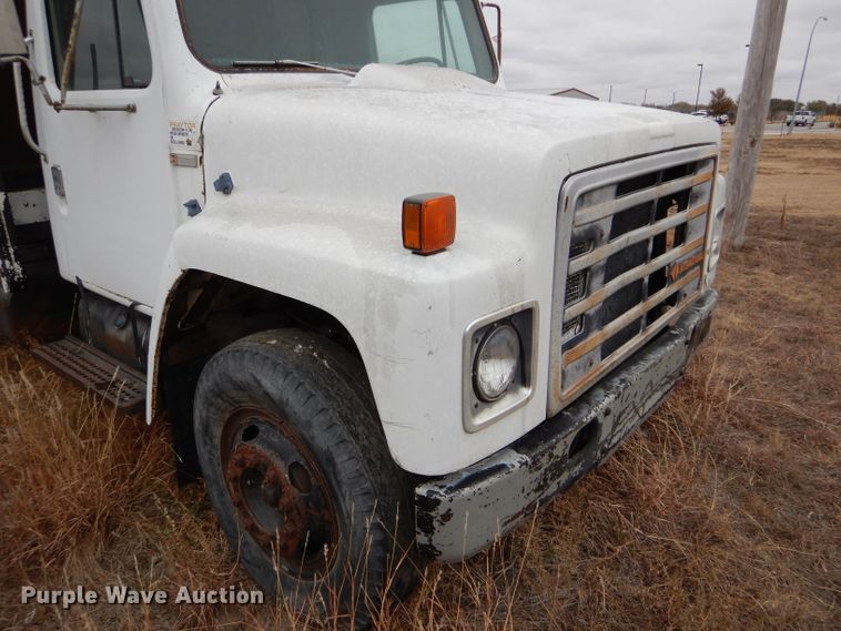 image for item FT9747 1979 International 1724 dump truck