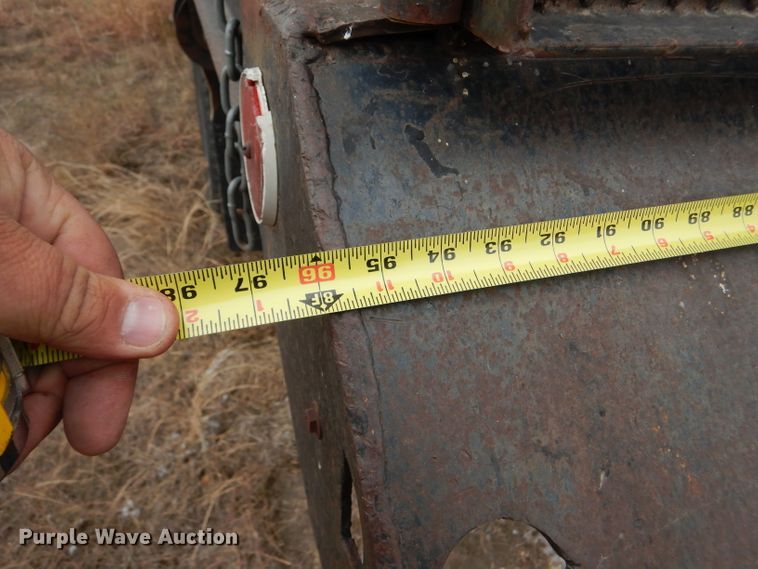 image for item FT9747 1979 International 1724 dump truck