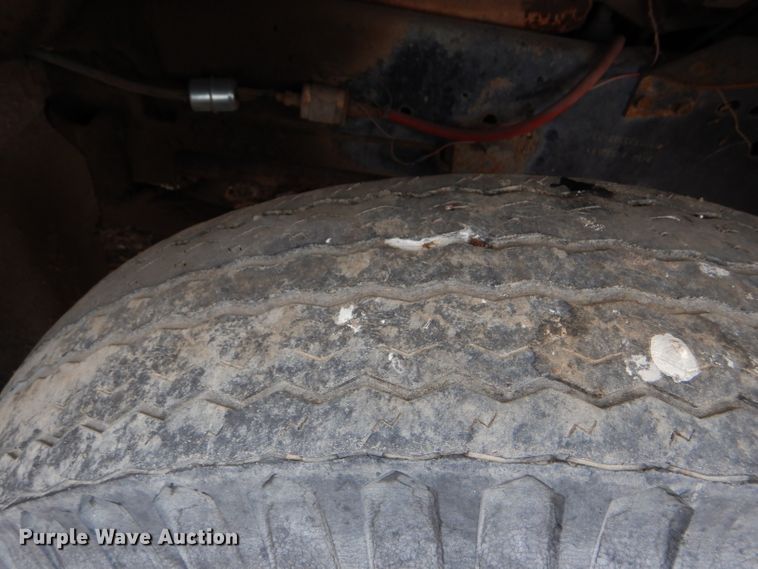 image for item FT9747 1979 International 1724 dump truck