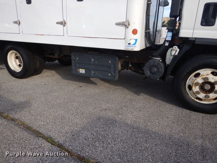 image for item FU9720 2013 Isuzu NPR refrigerated box truck