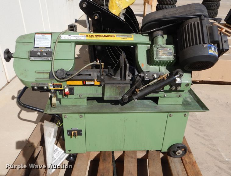 Central Machinery metal cutting bandsaw 