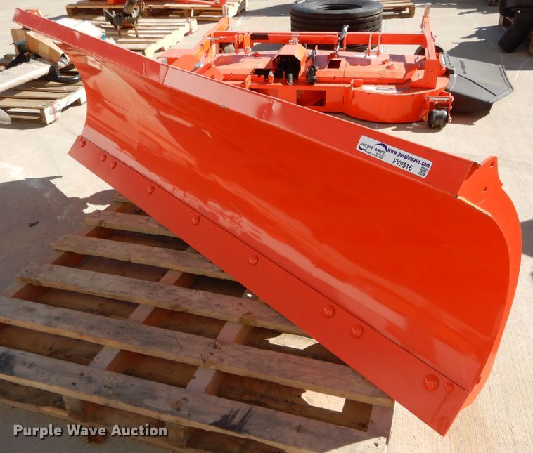 image for item FV9516 Kubota V5294A snow plow