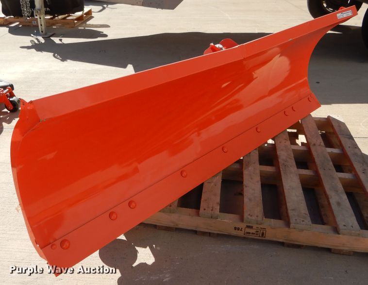 image for item FV9516 Kubota V5294A snow plow