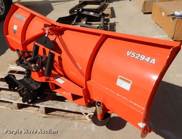 image for item FV9516 Kubota V5294A snow plow