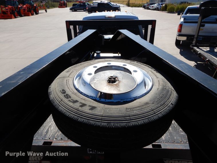 image for item FV9535 2015 PJ GN40FT equipment trailer