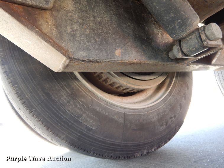 image for item FV9535 2015 PJ GN40FT equipment trailer