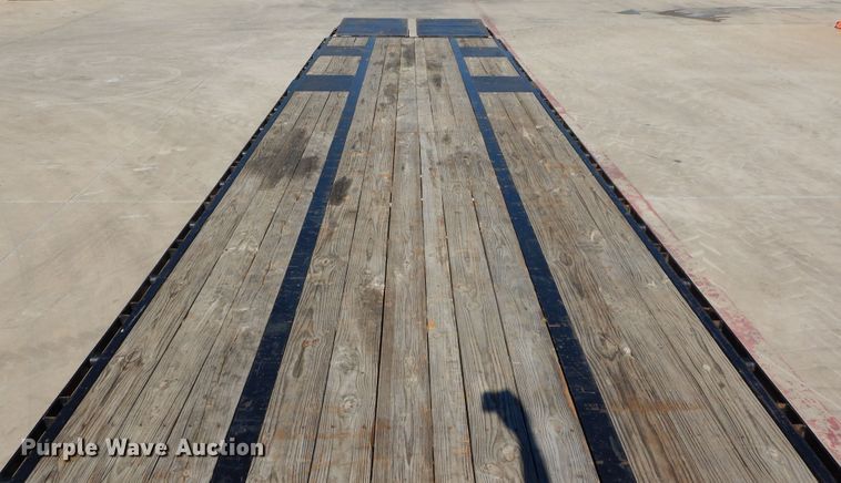 image for item FV9535 2015 PJ GN40FT equipment trailer