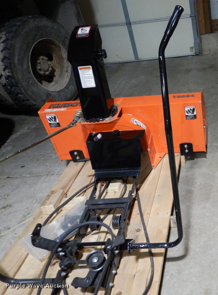 image for item GC9391 Kubota T2834 snow blower