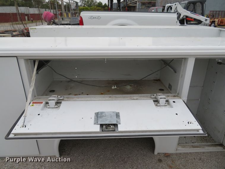 image for item GI9006 Reading CS132D11401 utility bed