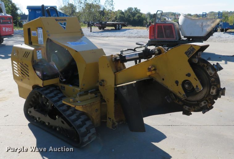 image for item GI9016 2014 Vermeer SC30TX stump grinder