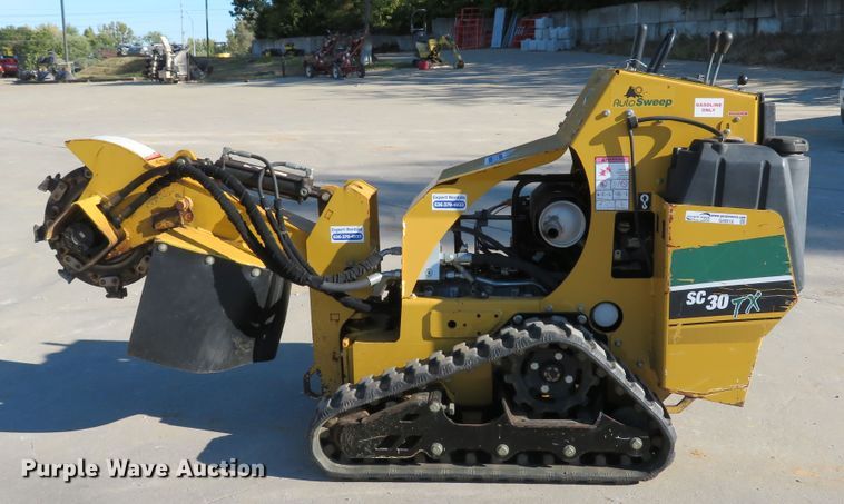 image for item GI9016 2014 Vermeer SC30TX stump grinder