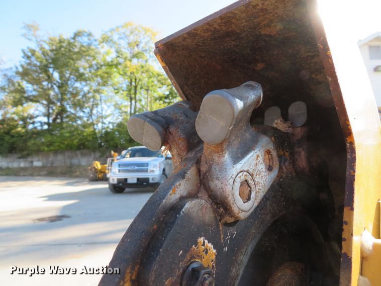 image for item GI9016 2014 Vermeer SC30TX stump grinder