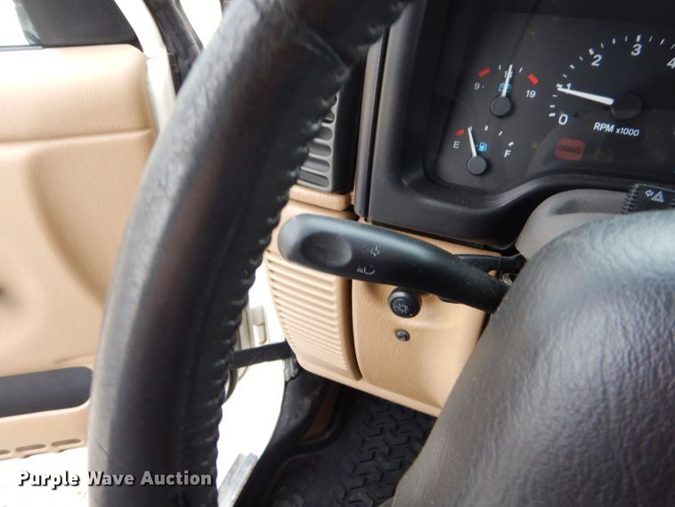 image for item GI9459 1999 Jeep Wrangler SUV