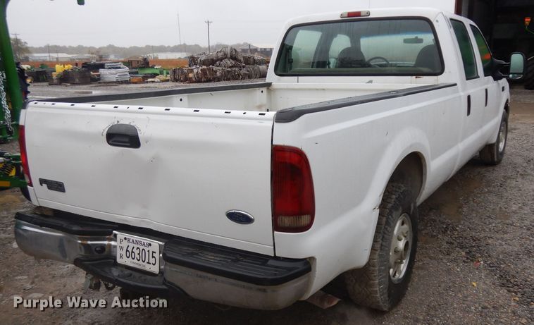 image for item GI9470 2001 Ford F350 Super Duty Crew Cab pickup truck