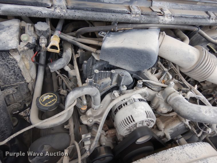 image for item GI9470 2001 Ford F350 Super Duty Crew Cab pickup truck