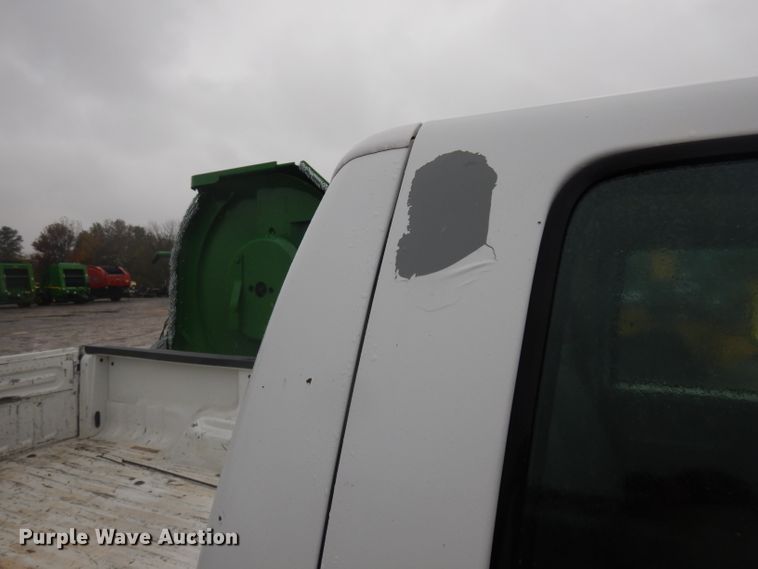 image for item GI9470 2001 Ford F350 Super Duty Crew Cab pickup truck